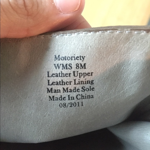 Kenneth Cole: Leather Buckle Boots W8 - Picture 7 of 7